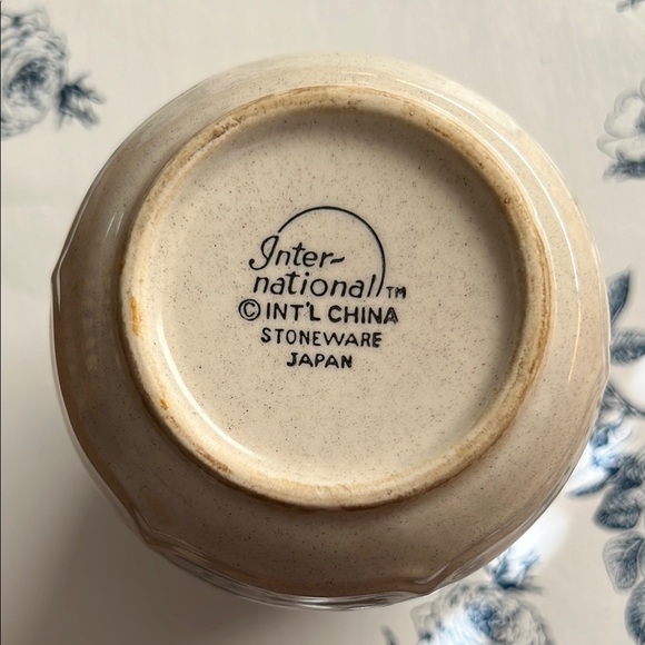 Int’l China stoneware Japan goose print canister - Picture 3 of 4